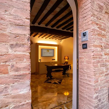 Hotel Torre Del Fuggisole Siena