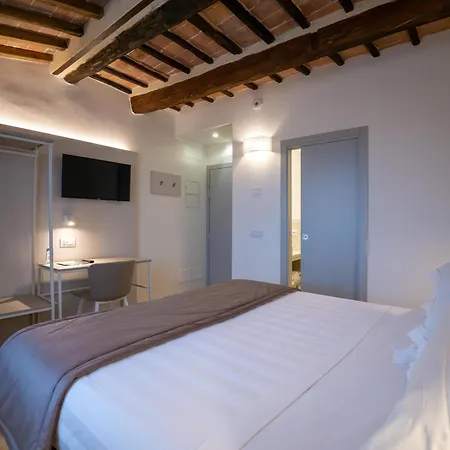 Hotell Torre Del Fuggisole Siena