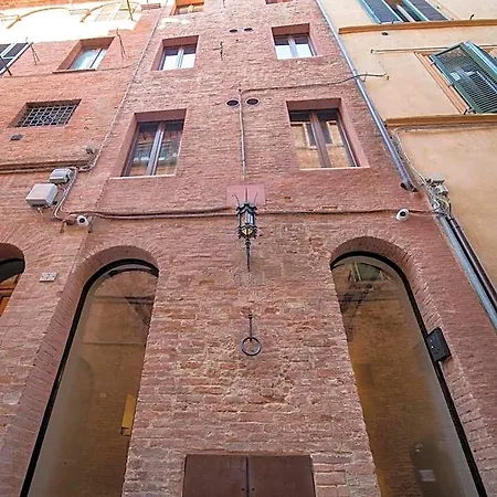 Torre Del Fuggisole Siena