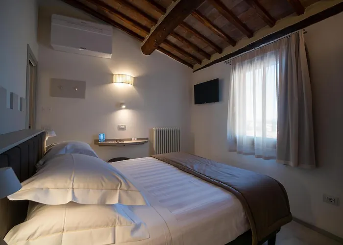 Torre Del Fuggisole 3* Siena