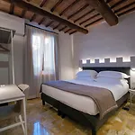 Torre Del Fuggisole 3* Siena