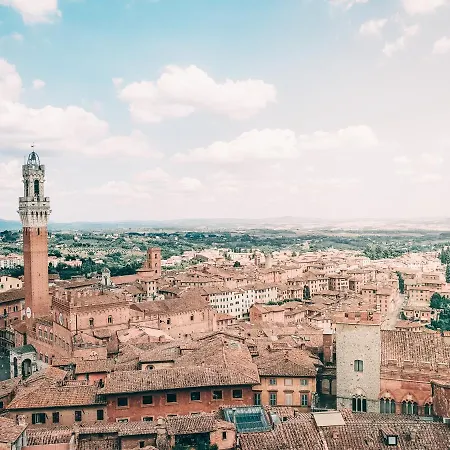 מלון Torre Del Fuggisole 3*