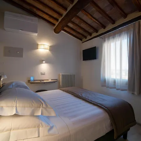 Torre Del Fuggisole 3* Siena