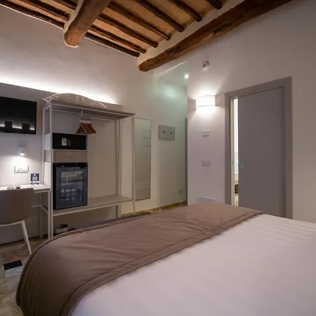 Hotel Torre Del Fuggisole Siena