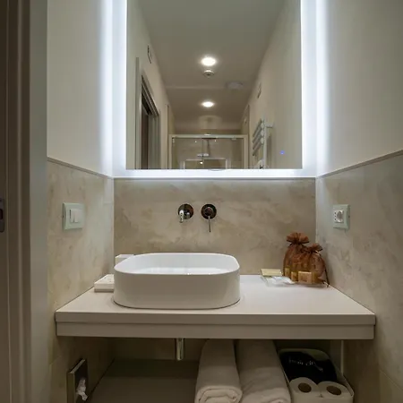 Torre Del Fuggisole מלון סיינה