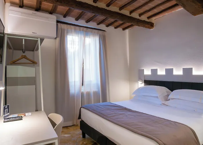 Torre Del Fuggisole Siena