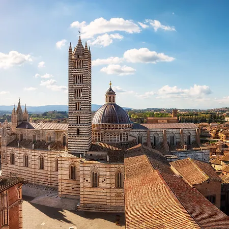 Torre Del Fuggisole מלון 3*