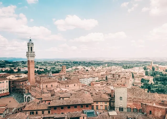 מלון Torre Del Fuggisole 3*