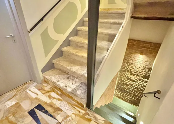 מלון Torre Del Fuggisole סיינה