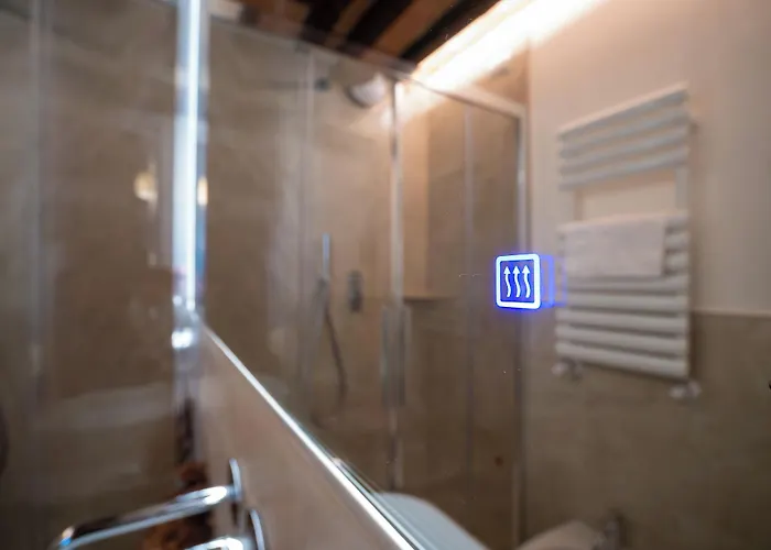 מלון Torre Del Fuggisole סיינה